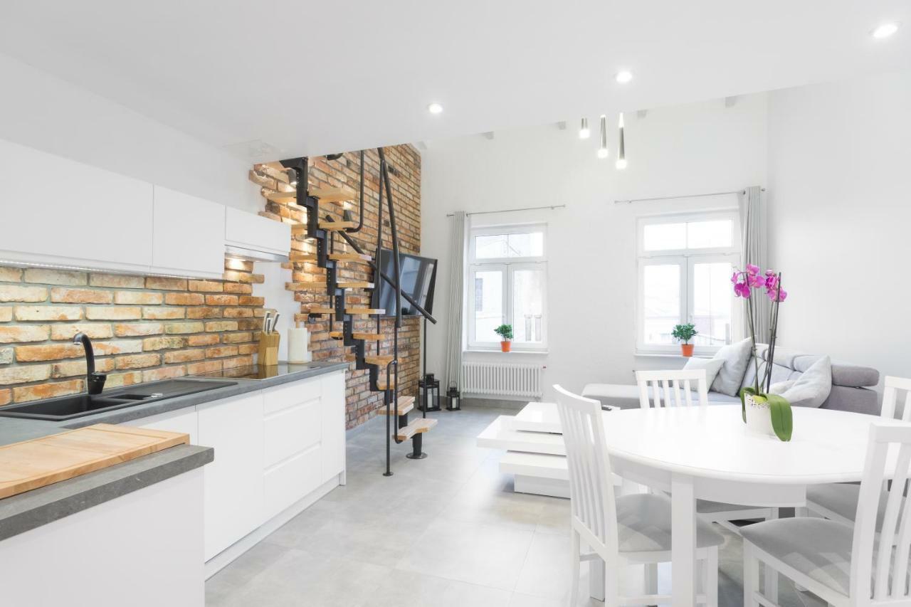 Wuchta Wiary Apartment Poznan Bagian luar foto